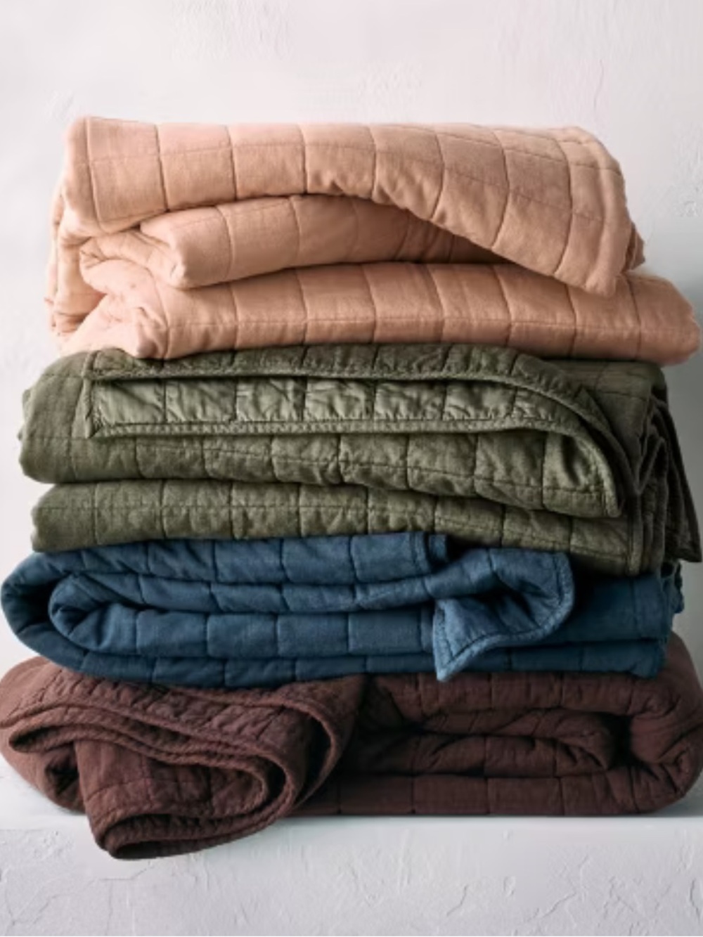 Casaluna King Heavyweight Linen Blend Quilt Dark Mineral Blue - Picture 4 of 9